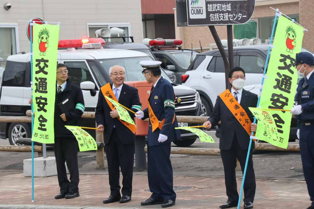 旗の波運動